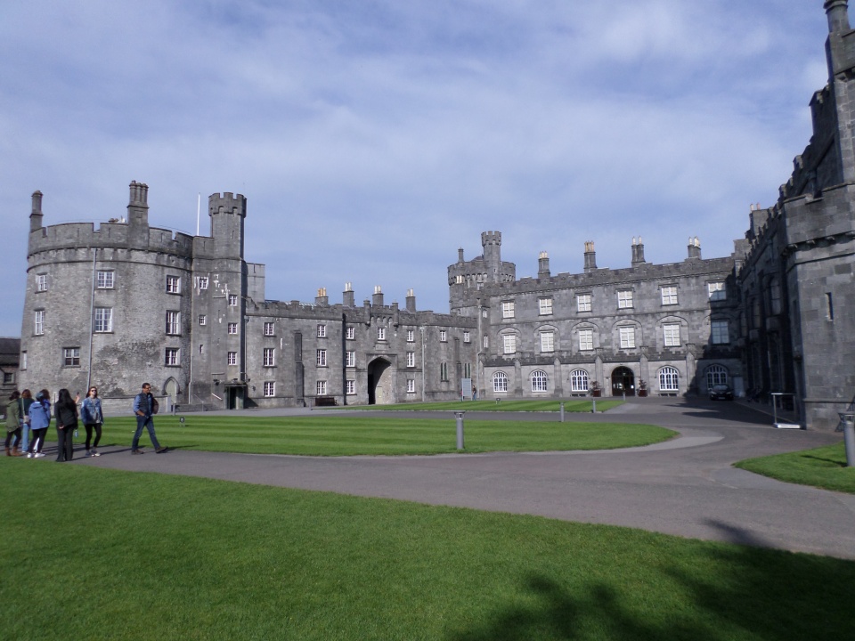 Kilkenny Castle from park